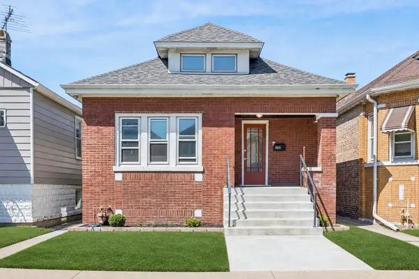 4824 S Tripp AVE, Chicago, IL 60632