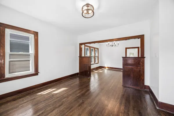 4824 S Tripp AVE, Chicago, IL 60632