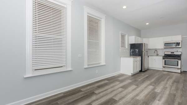 2821 W 25th ST #2F, Chicago, IL 60623