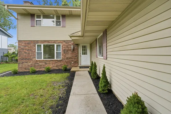 1134 Pinehurst LN, Schaumburg, IL 60193