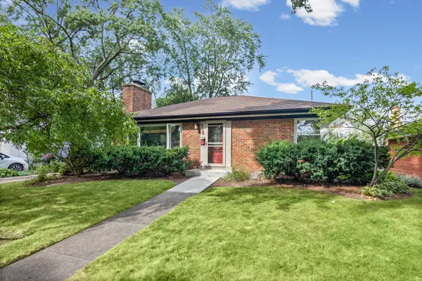 8536 Kedvale AVE, Skokie, IL 60076