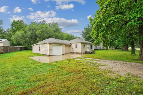 2634 Cedar Terrace DR, Waterloo, IA 50701