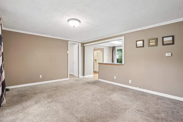 2634 Cedar Terrace DR, Waterloo, IA 50701