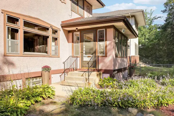 1609 Oliver AVE N, Minneapolis, MN 55411