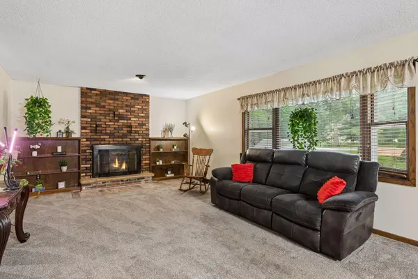 3891 N Enchanted DR NW, Andover, MN 55304