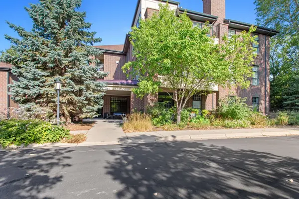 851 River Mews CT #105, Minneapolis, MN 55414