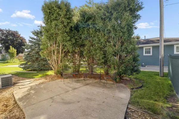10 S ROYAL AVE, Fond Du Lac, WI 54935