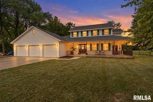 19791 HUNT RD, Petersburg, IL 62675