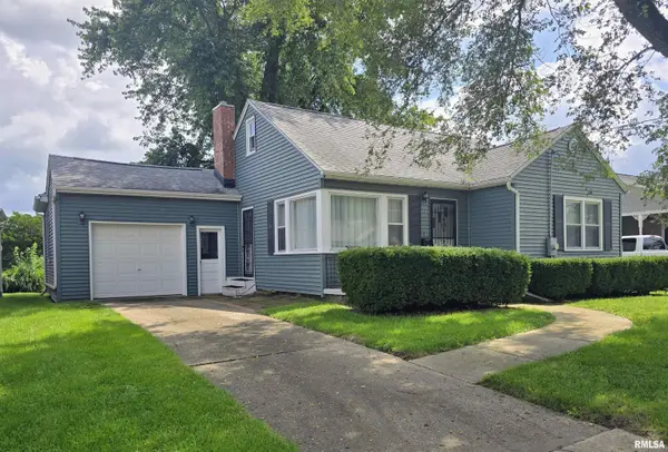 1710 CRESCENT DR, Pekin, IL 61554