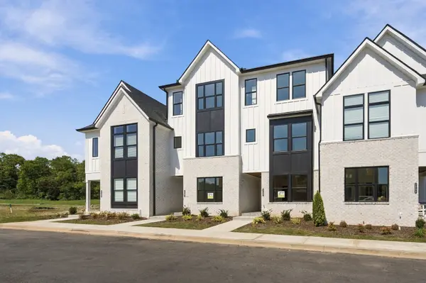 2100 Conductor Ln, Thompsons Station, TN 37179