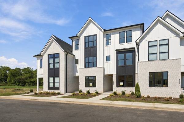 2100 Conductor Ln, Thompsons Station, TN 37179