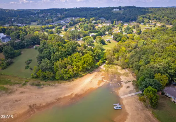 1420 Martha Dandridge Circle, Dandridge, TN 37725