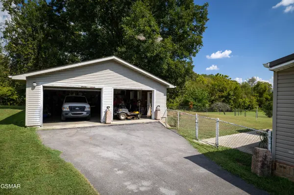 1420 Martha Dandridge Circle, Dandridge, TN 37725