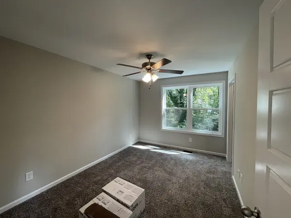 316 Natcor Dr #B, Dover, TN 37058