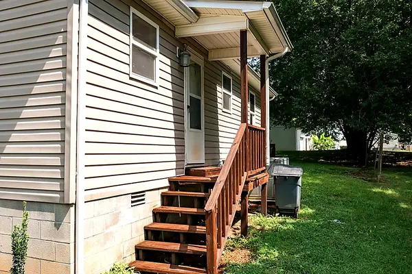 250 Mountain St, Doyle, TN 38559