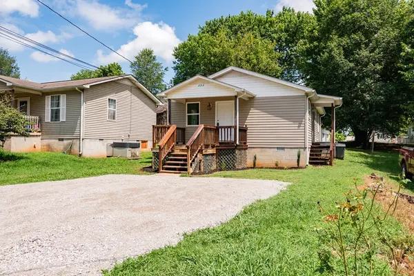 250 Mountain St, Doyle, TN 38559