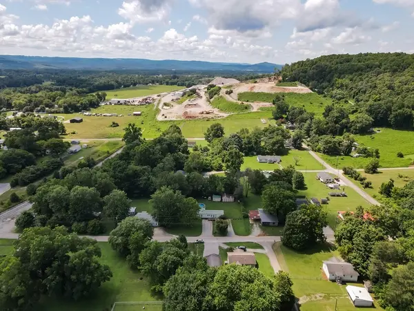 250 Mountain St, Doyle, TN 38559