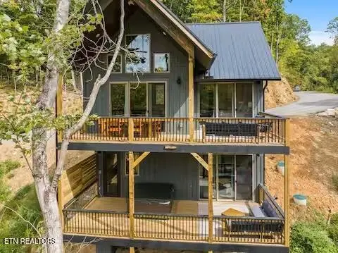 220 Jolene Way, Sevierville, TN 37876