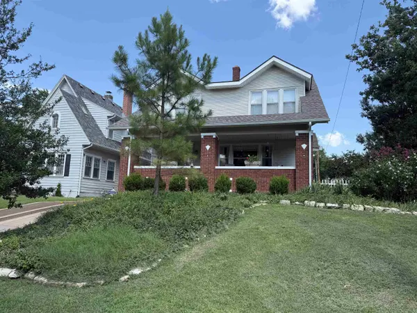 426 S Yale,  Wichita,  KS 67218