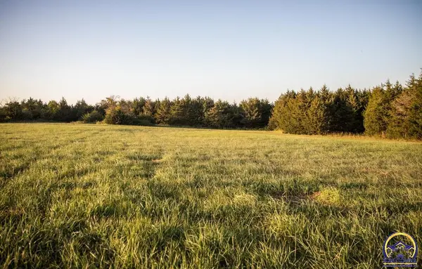00000 Baldwin Park RD, Riley, KS 66531