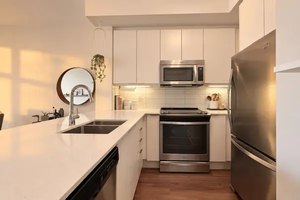 1 Old Mill DR #901, Toronto W01, ON M6S 0A1