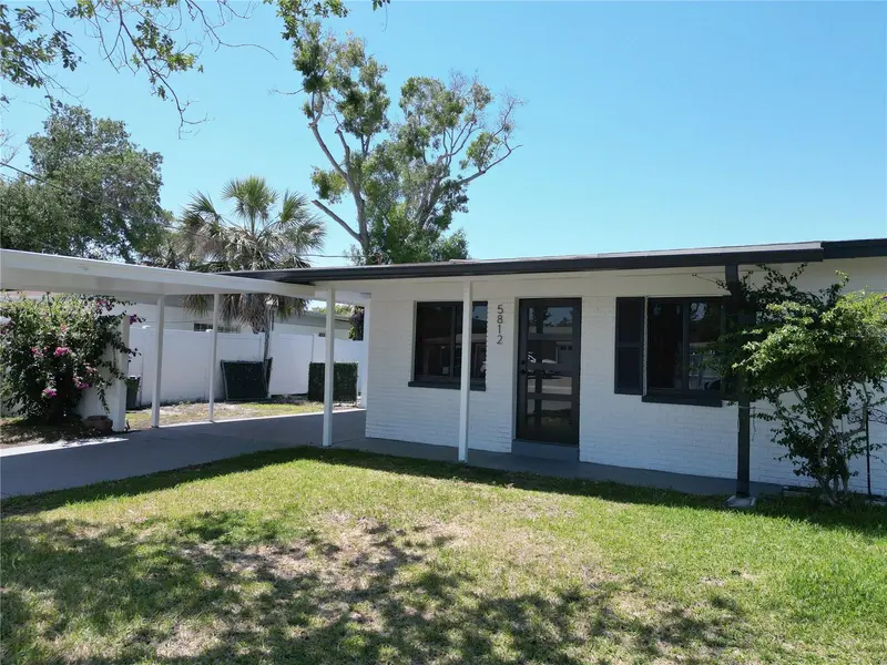 5812 LIVERPOOL DR, Tampa, FL 33615