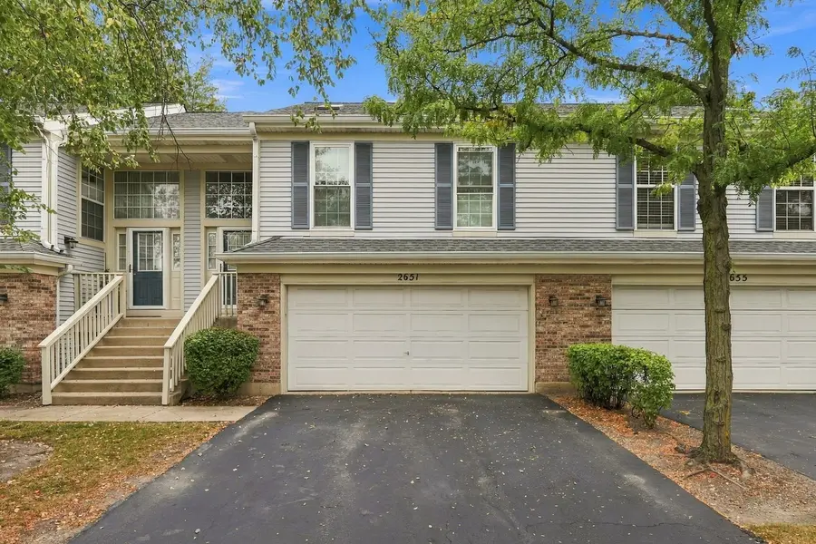 2651 S Cedar Glen DR, Arlington Heights, IL 60005