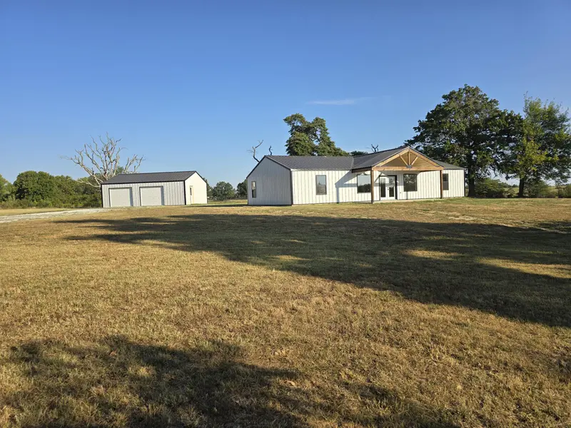 4513 State Road, Pomona, MO 65789