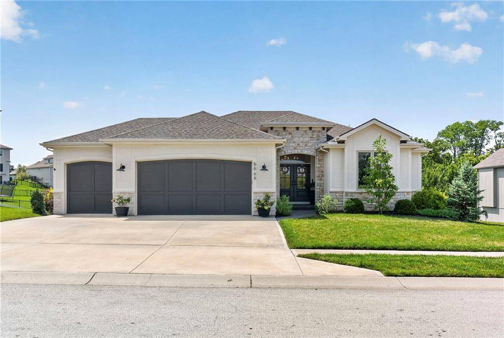 5968 Oak Creek CT, Parkville, MO 64152