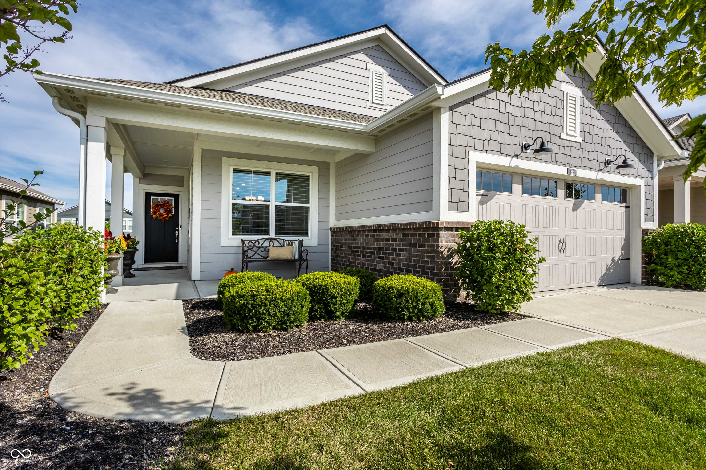 818 Ehrlich LN, Westfield, IN 46074