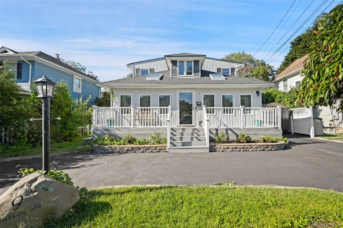 9 Watson ST, East Islip, NY 11730