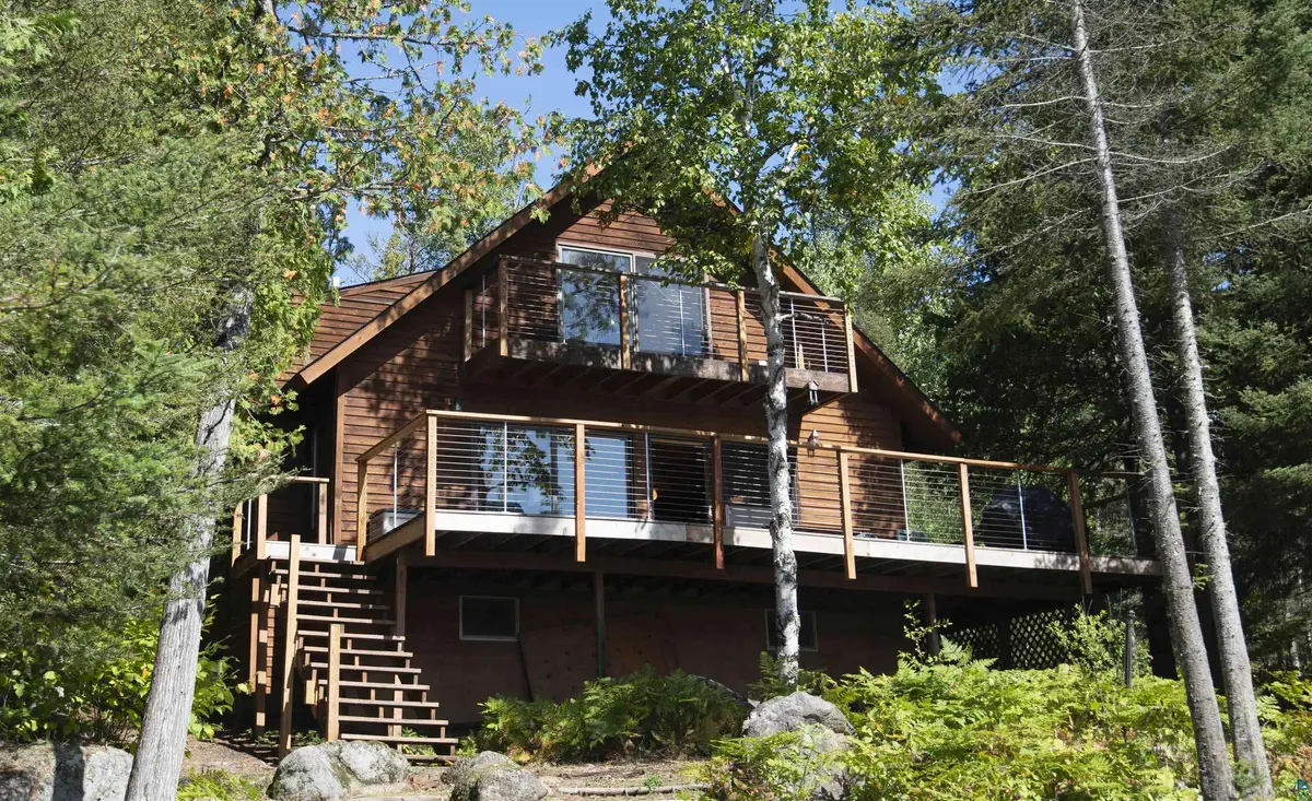 89 Voyageurs Point Rd, Grand Marais, MN 55604