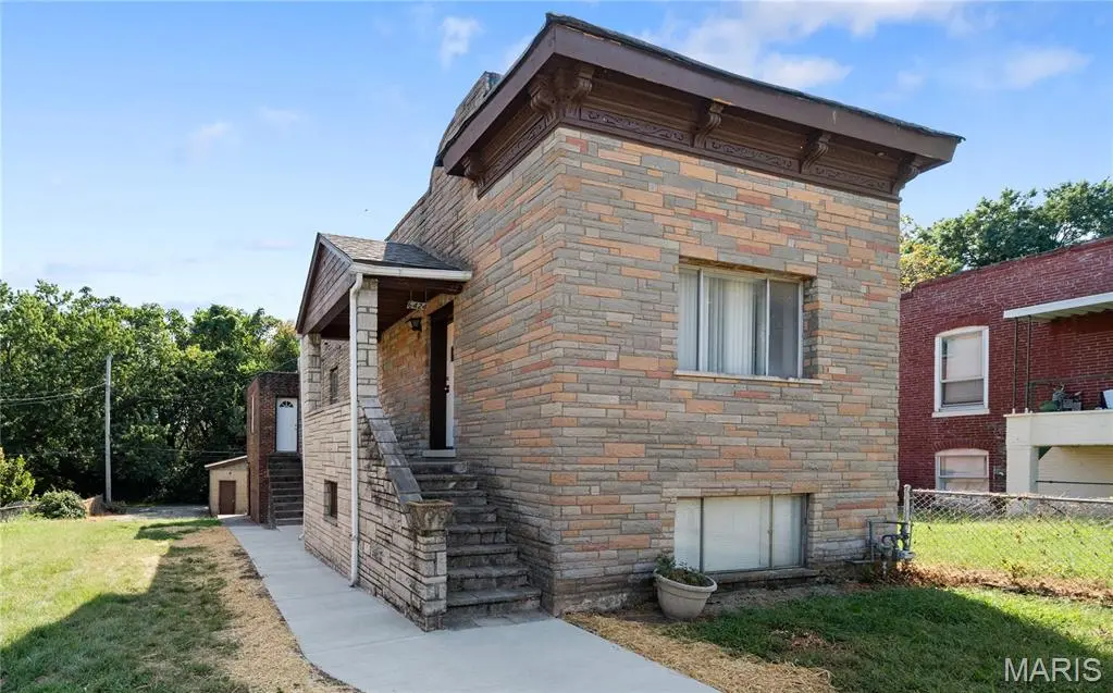 6424 Brockschmidt PL, St Louis, MO 63139