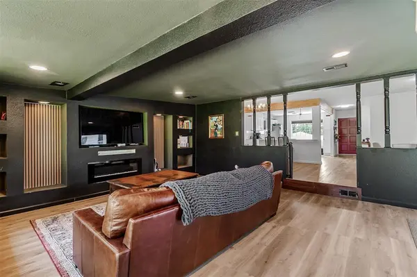 4840 Overton Avenue, Fort Worth, TX 76133