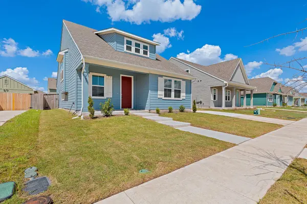 207 Cherry Blossom LN, Taylor, TX 76574