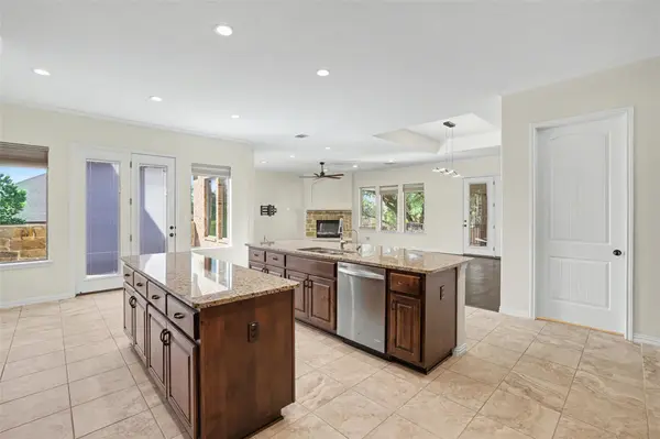 1020 Winding Way DR, Georgetown, TX 78628