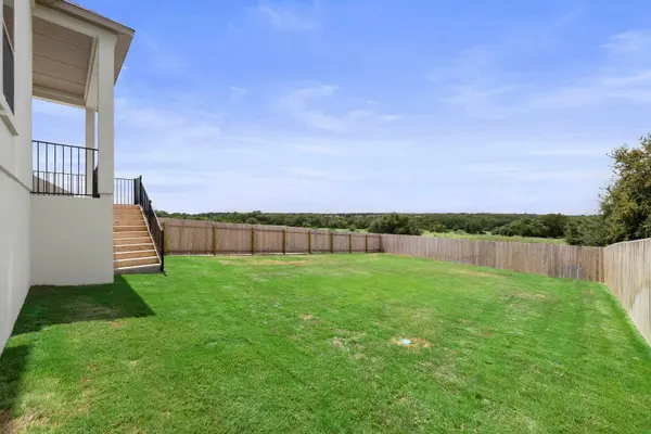 128 Ensberg LN, Liberty Hill, TX 78642