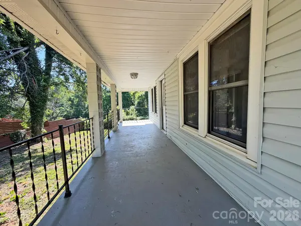 41 Oak Hill DR, Asheville, NC 28806