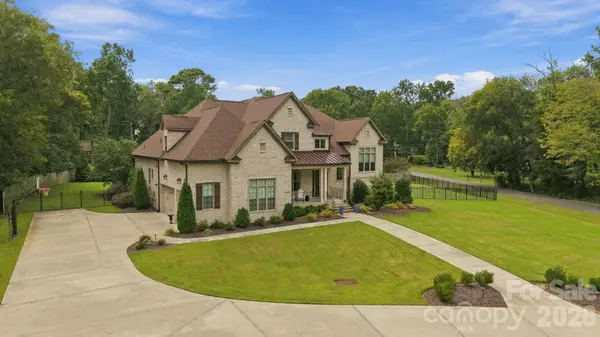 3948 Carmel Acres DR, Charlotte, NC 28226