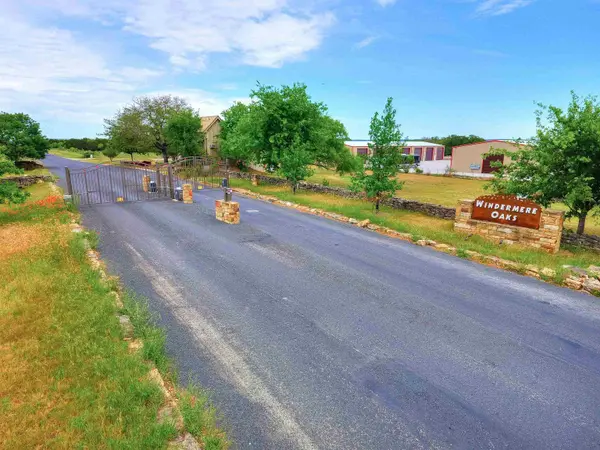 119 Bedford Dr, Spicewood, TX 78669