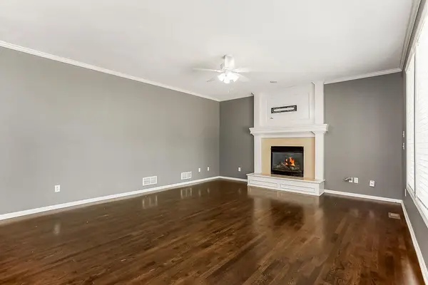 9622 Falcon Valley DR, Lenexa, KS 66220