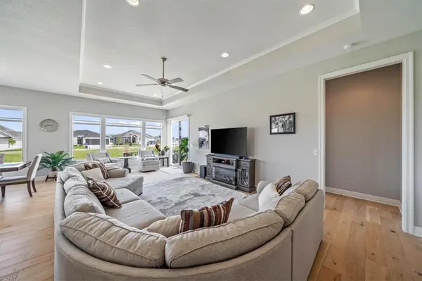 25096 W 142nd ST, Olathe, KS 66061
