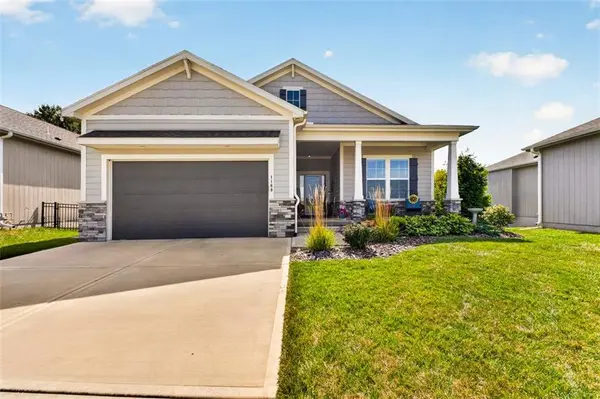 1169 SW Whitby DR, Lee's Summit, MO 64083