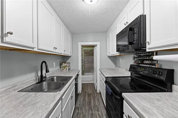 731 S Locust ST, Ottawa, KS 66067