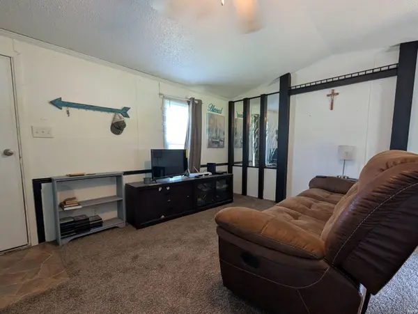 407 W 7th ST, Monroe City, IN 47557