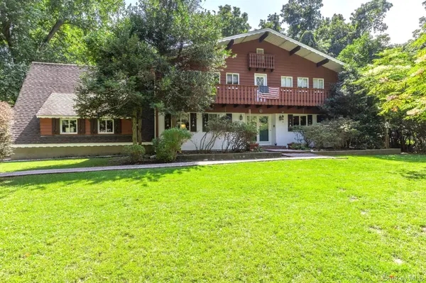 1 Valleywood CT, Head Of The Harbor, NY 11780