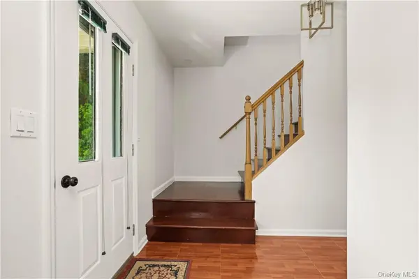 64 Greenvale CIR, White Plains, NY 10607