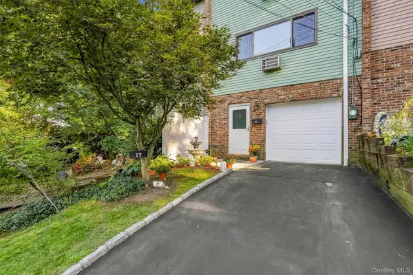 17 Pemart AVE, Peekskill, NY 10566