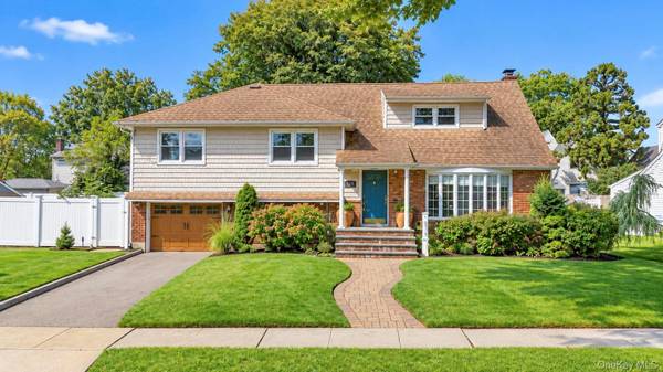 2684 Howell ST, Baldwin, NY 11510