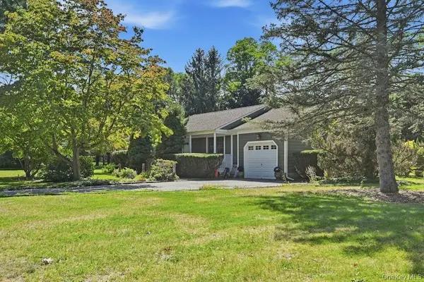 985 Silver Colt RD, Cutchogue, NY 11935